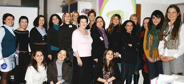 Networken Frauen mit Zuwanderungsgeschichte anders? PETEK Business Netzwerk-Treffen am 9. Dezember 2010 in Essen