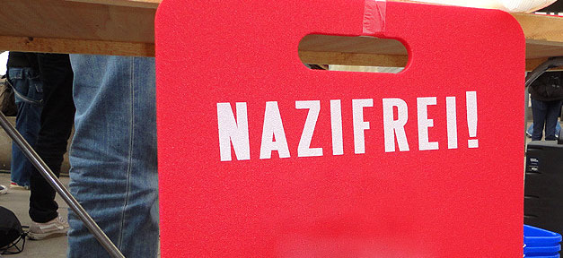 Bündnis gegen Rassismus Nazifrei - Bündnis gegen Rassismus geht auf die Straße © dielinke_sachsen auf flickr.com (CC 2.0), bearb. MiG