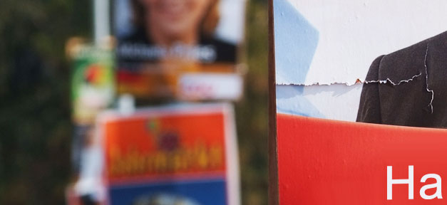 Welche Partei sollten Migrant/innen wählen? Wahlkampfplakate © arne.list @ flickr.com (CC 2.0), bearb. MiG
