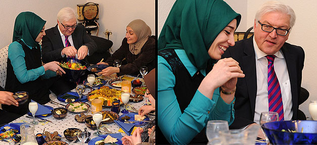 Frank-Walter Steinmeier zu Gast bei "Speisen für Waisen" Frank Walter Steinmeier im Gespräch mit der deutsch-türkischen Gastgeberin Filiz Topal, 23, Studentin, beim Spendenessen „Speisen für Waisen“ von Islamic Relief Deutschland.