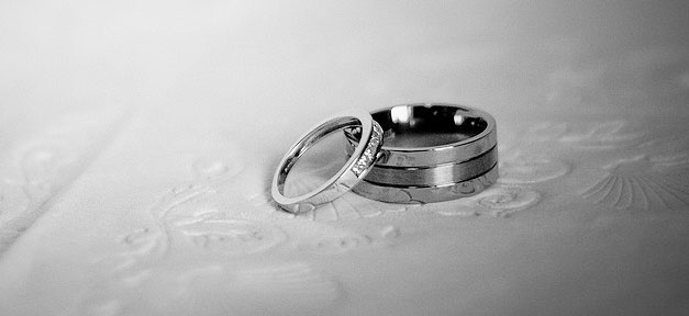Nachzug von Ehepartnern scheitert oft am Deutsch-Test Ring, Ehering, Heirat, Hochzeit, Ehe