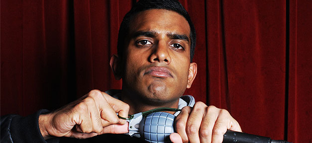 "Bist du der gute Muslim oder der problematische Muslim?" Comedian Aamer Rahman