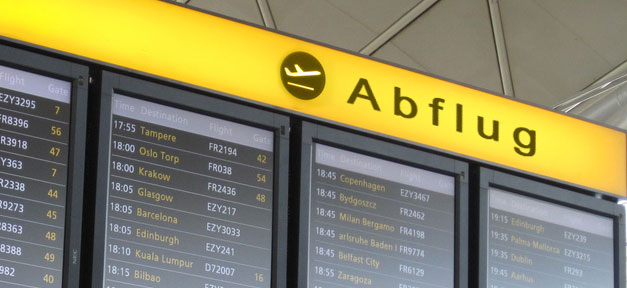 Zahl der Abschiebungen in diesem Jahr auf fast 22.000 gestiegen Auswanderung, Flughafen, Migration, Abwanderung