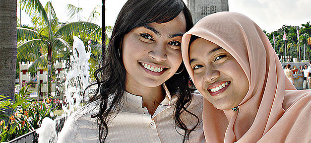 Emanzipiert mit und ohne Kopftuch Muslime, Frau, Muslima, Kopftuch, Religion, Islam