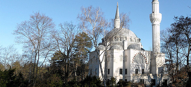 Seehofer startet Programm "Moscheen für Integration" sehitlik, moschee, berlin, sehitlik moschee, kuppel, minarette, islam, muslime