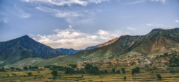 Afghanistan, Land, Berge, Tal, Himmel, Wolken; Panorama
