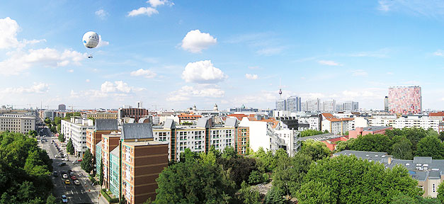 Immer mehr Deutsche haben Migrationserfahrung Berlin, Panorama, Fernsehturm, Heißluftballon, Stadt