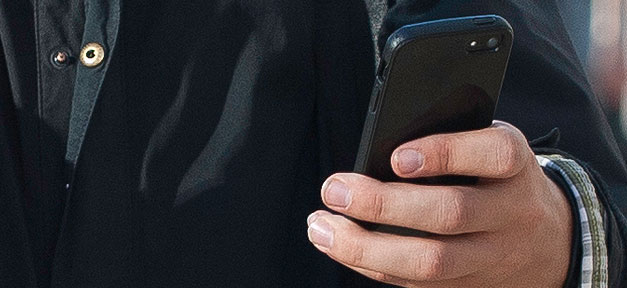 Flüchtlinge haben Handys Handy, Telefon, Telekommunikation, Telefonieren, Hand