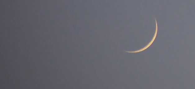 Muslimen bedauern Entfernung des Halbmonds Mond, Mondsichel, Himmel, Halbmond, Planet