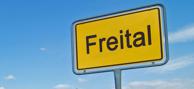 Staatsanwaltschaft ermittelt gegen zehn weitere Personen Freital, Stadt, Sachsen, Ortsschild