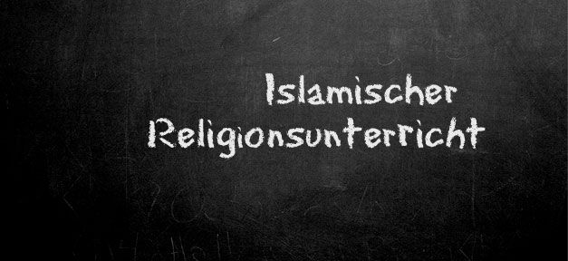 Grüne gegen Ditib-Anerkennung aber für Islamunterricht Religionsunterricht, Islam, Muslime, islamischer Religionsunterricht, Tafel, Schule