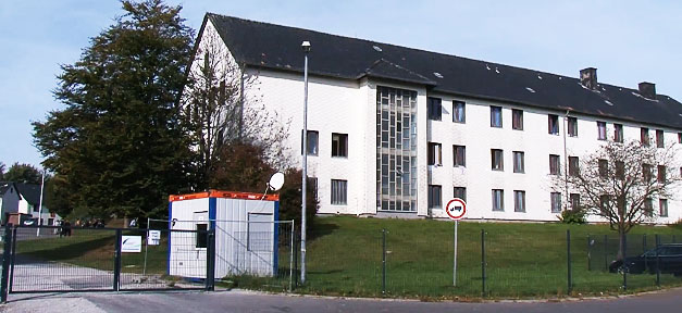 Wachleute in Flüchtlingsheim teilen Nazi-Sprüche im Internet Flüchtlingsheim in Burbach