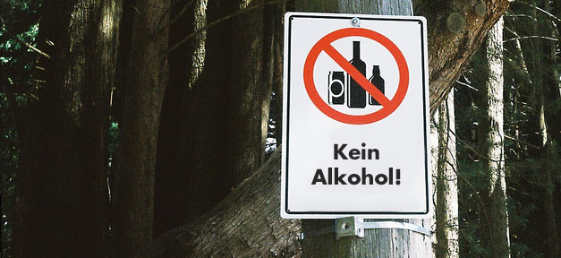 Muslimische Männer würden keinen Alkohol trinken und Frauen angreifen alkohol, kein alkohol, alkoholverbot, alcohol, no alcohol