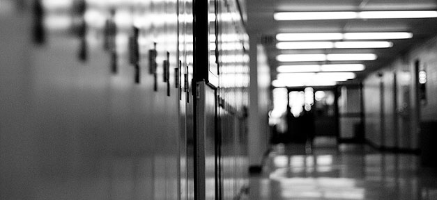 Tatort Schule: Mehr politische Straftaten unter Jugendlichen Schule, Gang, Jugendliche, Bildung, Lernen, Kinder, Jugendliche