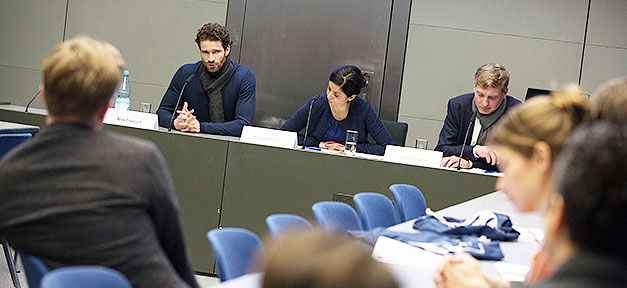Bündnis gegen Antiziganismus gegründet Arne Friedrich, Nizaqete Bislimi, Uwe Neumärker