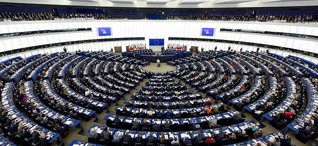 Juncker kündigt neue Weichenstellungen in Flüchtlingspolitik an Parlament, EU, EU-Parlament, Europäische UNion