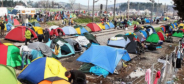 Zahl der Asylbewerber in OECD-Staaten auf Rekordhoch Flüchtlinge, Idomeni, Help, Zelt, Flüchtlingslager