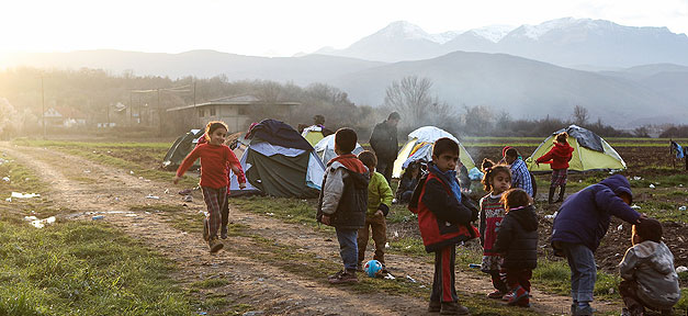 Vier Millionen Flüchtlingskinder gehen nicht zur Schule Flüchtlinge, Idomeni, Flüchtlingslager, Kinder