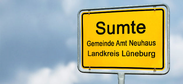 Wie Sumte vor fünf Jahren Hunderte Flüchtlinge aufnahm Sumte, Ort, Ortseinfahrt, Ortsschild, Flüchtlinge