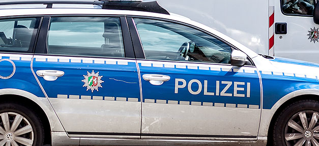 Polizei will Beamten wegen antisemitischer Äußerungen entlassen Polizei, Streifenwagen, Auto, Polizeiauto