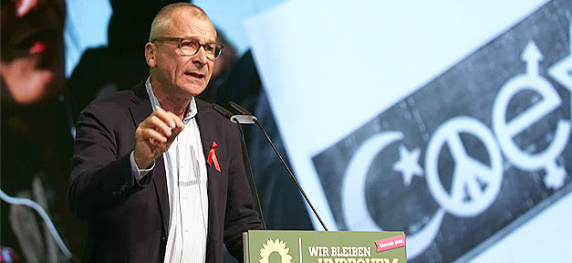 Grüne sprechen Islamverbänden Eigenschaft als Religionsgemeinschaft ab Volker Beck, Rede, Münster, Mikrofon, Pult, Religionspolitischer Sprecher, Die Grünen