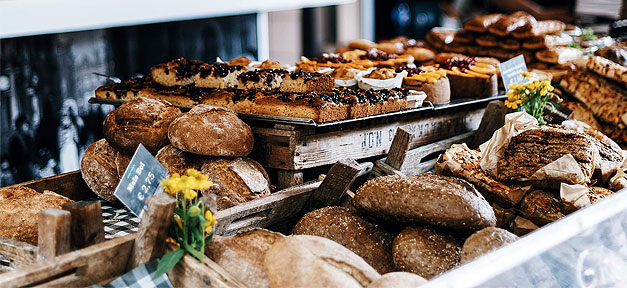 "Der Betrieb ist der beste Deutschlehrer" Bäckerei, Brot, Mehl, Backen, Konditorei, Theke