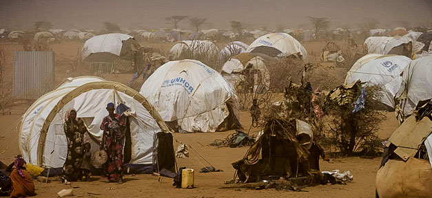 Sobald es neue Gewalt gibt, werden wir sofort wieder losrennen Flüchtlinge, Kenia, Dadaab, Afrika, Asyl, Armut, Wüste