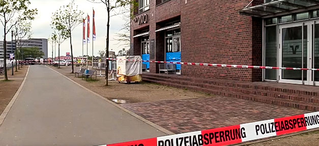 Türkeistämmige Café-Betreiberin kaltblütig erschossen Duisburg, Café Vivo, Polizei, Polizeiabsperrung, Mord