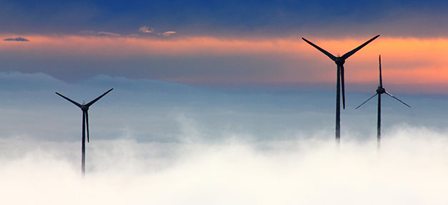Offenheit gegenüber Fremden im ureigenen Interesse Windkraftwerk, Energie, Strom, Himmel, Zukunft, Technologie