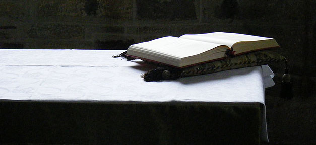 "Witbooi-Bibel" an Namibia zurückgegeben Buch, Bibel, Religion, Lesen, Glaube, Geschichte