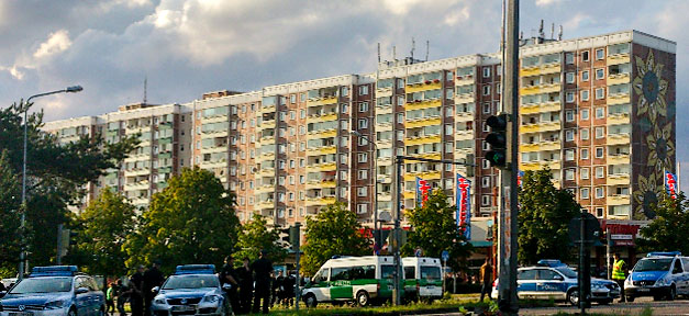Rostock erinnert an Lichtenhagen-Pogrom vor 30 Jahren Sonnenblumenhaus, Rostock, Lichtenhagen, Rassismus, Rechtsextremismus