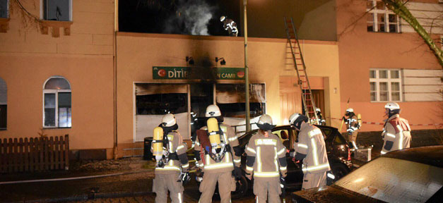 Unmut in der türkisch-mulimischen Community Brandanschlag, Ditib, Moschee, Brand, Islamfeindlichkeit