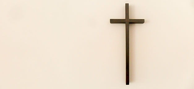 Kontroverse Debatte um Kreuz-Pflicht geht weiter Kreuz, Kruzifix, Wand, Religion, Christentum