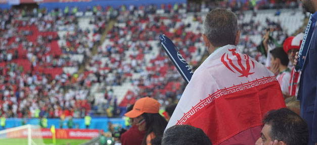 Bitte auch mal Kabab statt Unterdrückung! Iran, Fussball, Stadion, Fan, Fahne, Weltmeisterschaft, Russland