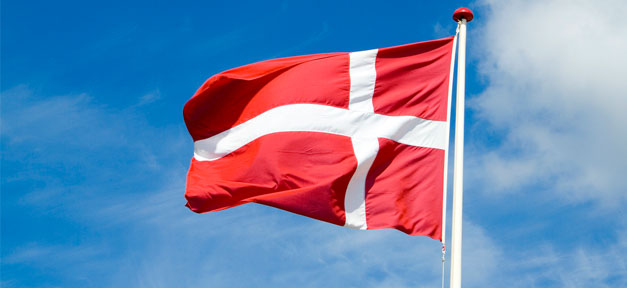 Ab August gilt Verschleierungsverbot Dänemark, Fahne, Flagge, Fahnenmast, dänisch