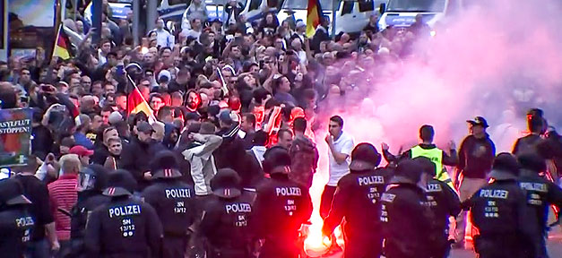 Seehofer sieht "massives Problem" von rechts Polizei, Rechtsextremismus, Chmenitz, Gewalt, Ausländerfeindlichkeit