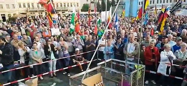 Pegida, Demonstration, Flüchtlinge, Menschen, Absaufen