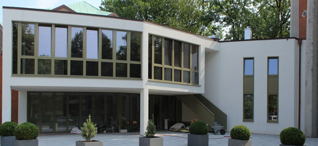 Muslime beten in ehemaliger Kirche Moschee, Kirche, Hamburg, Al-Nour, Gebäude, Religion