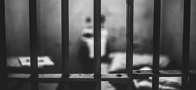 U-Haft für acht mutmaßliche Rechtsterroristen Gefängnis, Haft, Gitter, Knast, Justizvollzugsanstalt