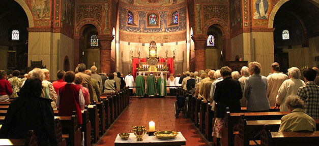Religionsvertreter kritisieren Seehofer-Pläne Kirche, Gottesdienst, Priester, Religion, Christentum