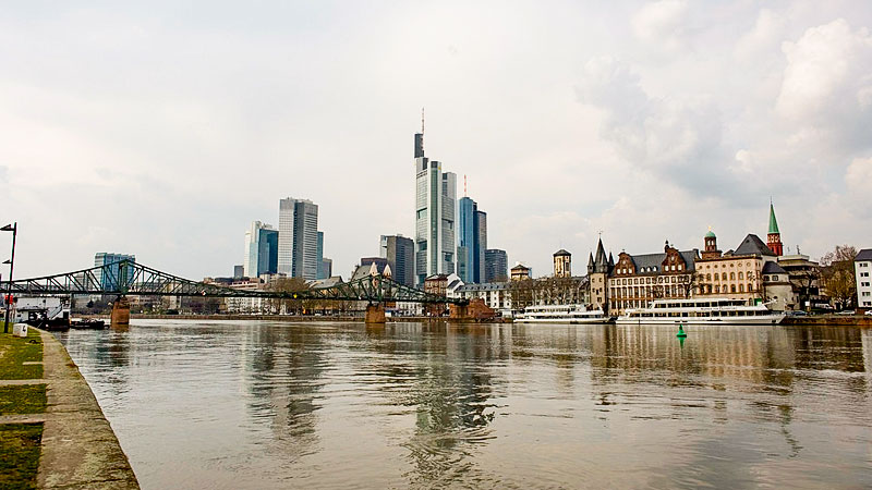 Rechtsextremismus und Rassismus: Rekordzahl bei Beratungsfällen Frankfurt a.M. Stadt, Fluss, Panorama, Skyline