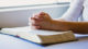 Religionsfreiheit im Wahlprogramm Hand, Hände, Beten, Gebet, Religion, Christentum, Bibel, Buch