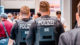 Auseinandersetzung mit Racial Profiling dringend erforderlich Polizei, Sicherheit, Beamte, Flughafen, Menschen, Racial Profiling