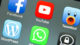 Handy, soziale Medien, Facebook, Youtube, Whatsapp