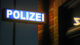 Debatte über Silvester-Krawalle versachlichen Polizei, Polizeiwache, Nacht, Gebäude, Sicherheit, Schild, Wand
