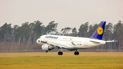 Lufthansa, Flugzeug, Landung, Abflug, Reisen, Urlaub, Tourismus, Flughafen
