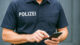 Polizei, Polizist, Handy, Telefon, Chat, Rassismus