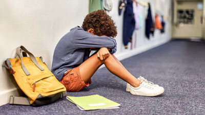 Schule, Schüler, Mobbing, Diskriminierung, Rassismus, Bildung, Junge, Stress, traurig