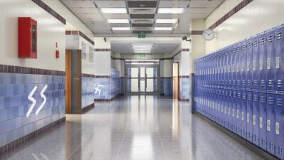 Schule, Bildung, SS, Hakenkreuz, Rechtsextremismus, Neonazis. Flur, Schließfach