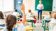 Schüler, Schülerin, Schule, Bildung, Klasse, Lehrerin, Lehrer, Tafel, Schulklasse